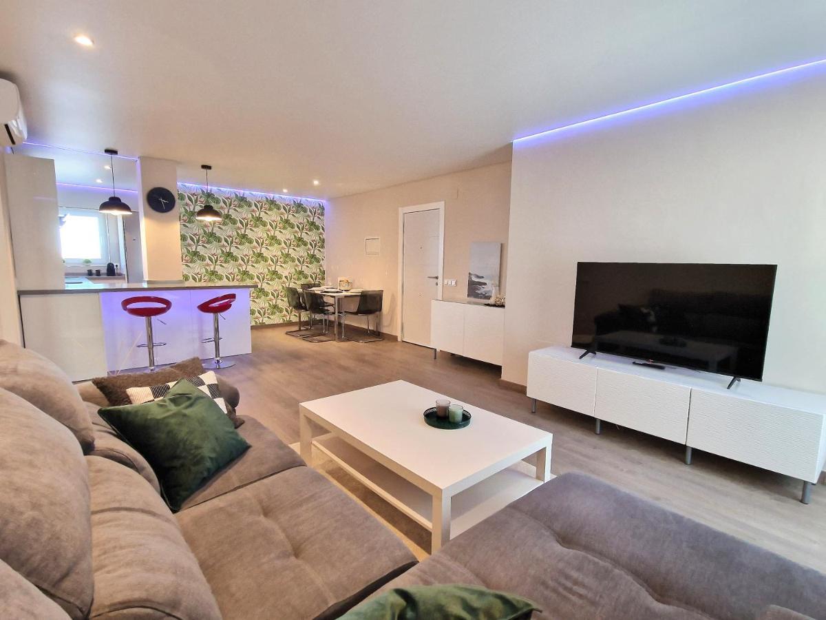 Emerald Apartment - Spacious Modern 2 Bedroom Benalmádena Exterior foto