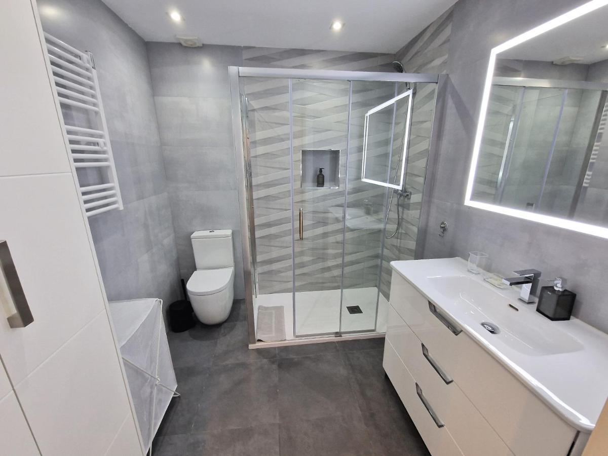 Emerald Apartment - Spacious Modern 2 Bedroom Benalmádena Exterior foto