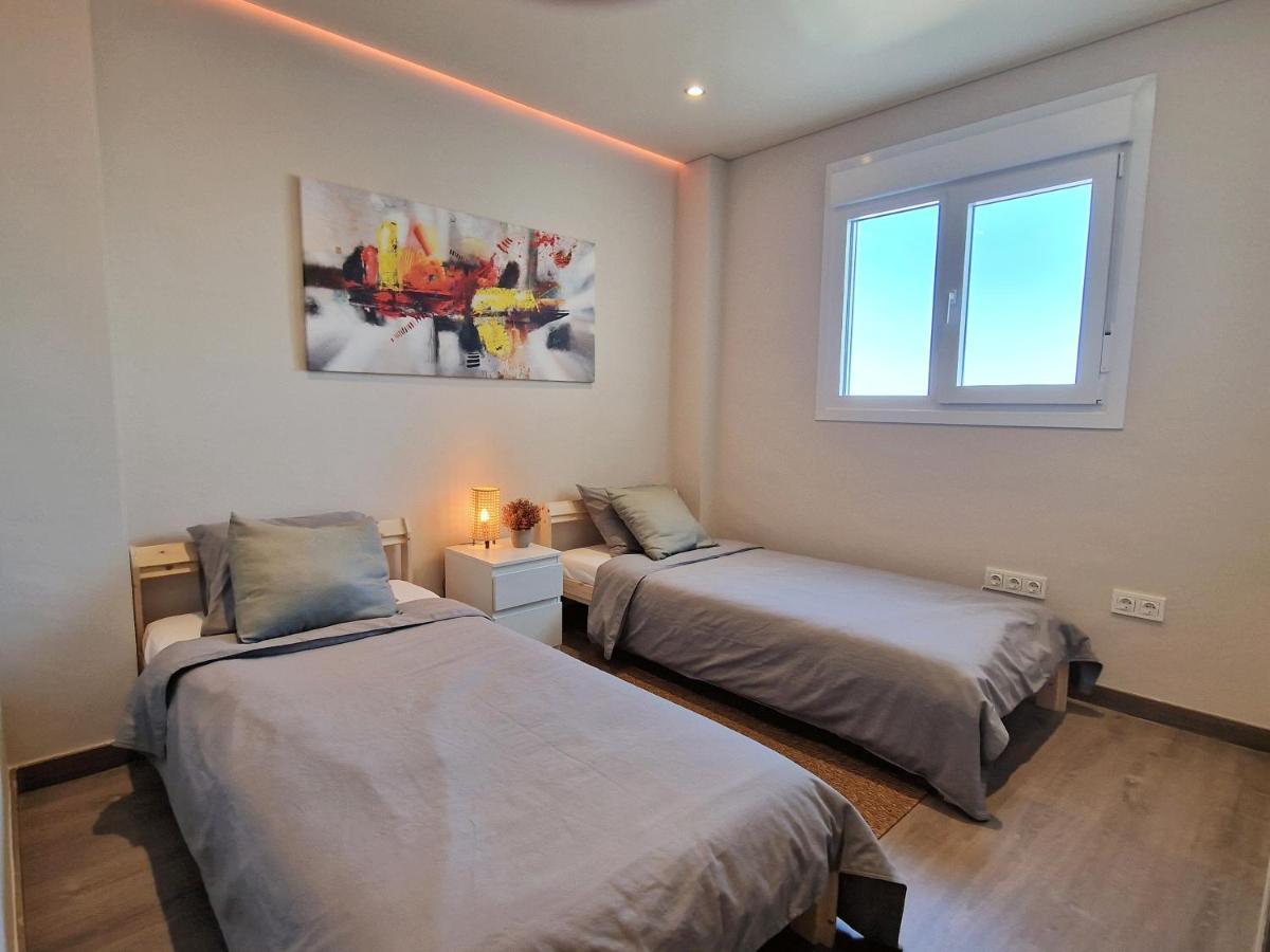 Emerald Apartment - Spacious Modern 2 Bedroom Benalmádena Exterior foto